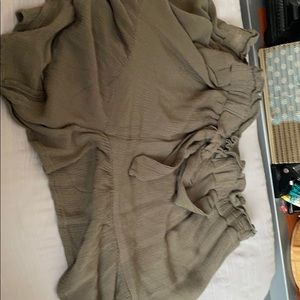 ☮️☮️Camo green Xhilaration high waisted shorts☮️☮️